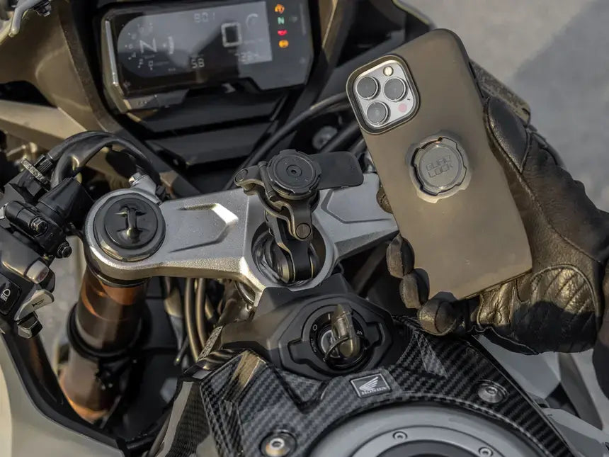 iPhone 15 Pro Max 6.7" Phone Mount Case