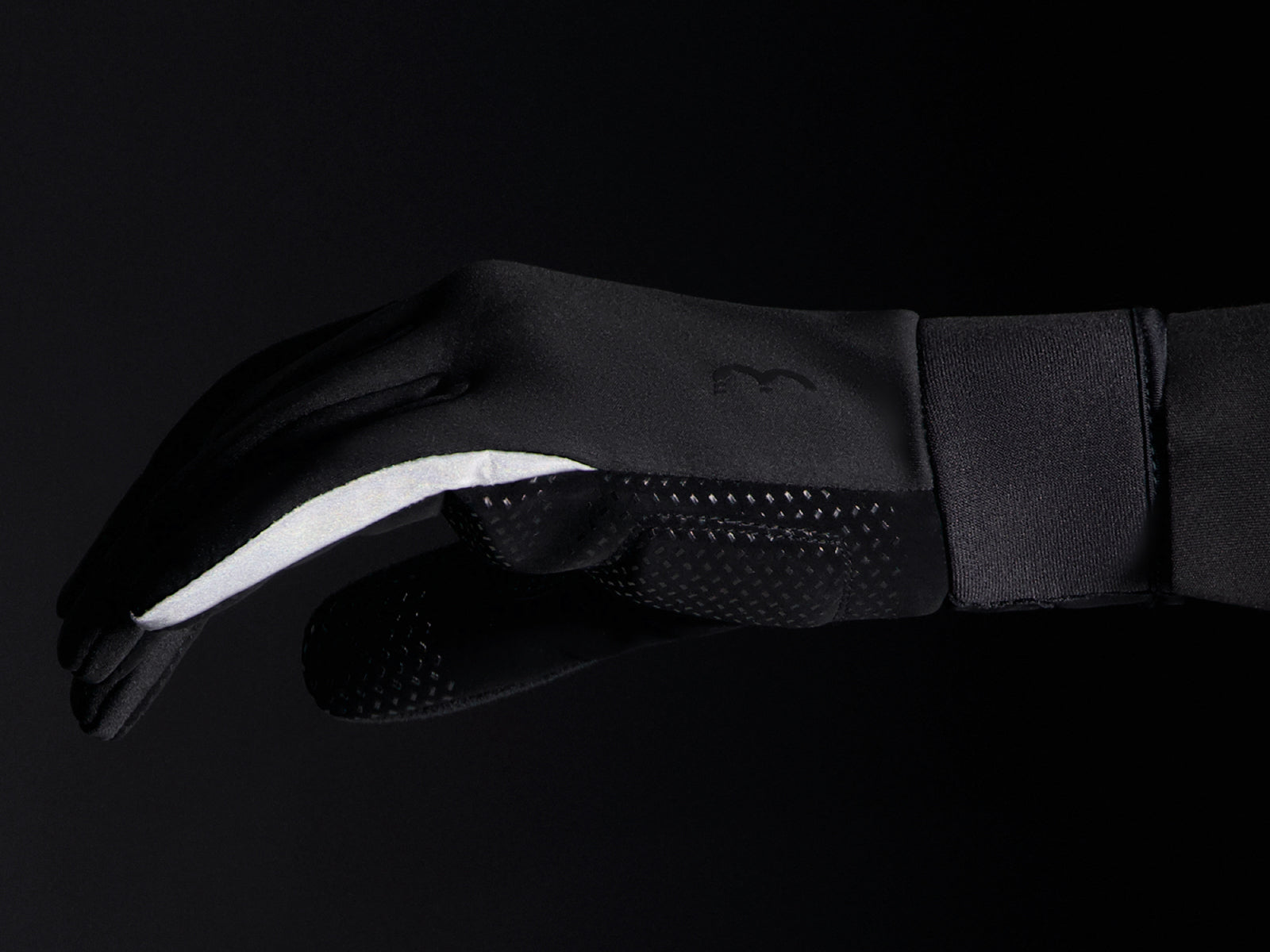 A picture showing the reflective strip on the side of the BBB BWG-36 Control Zone Winter Gloves