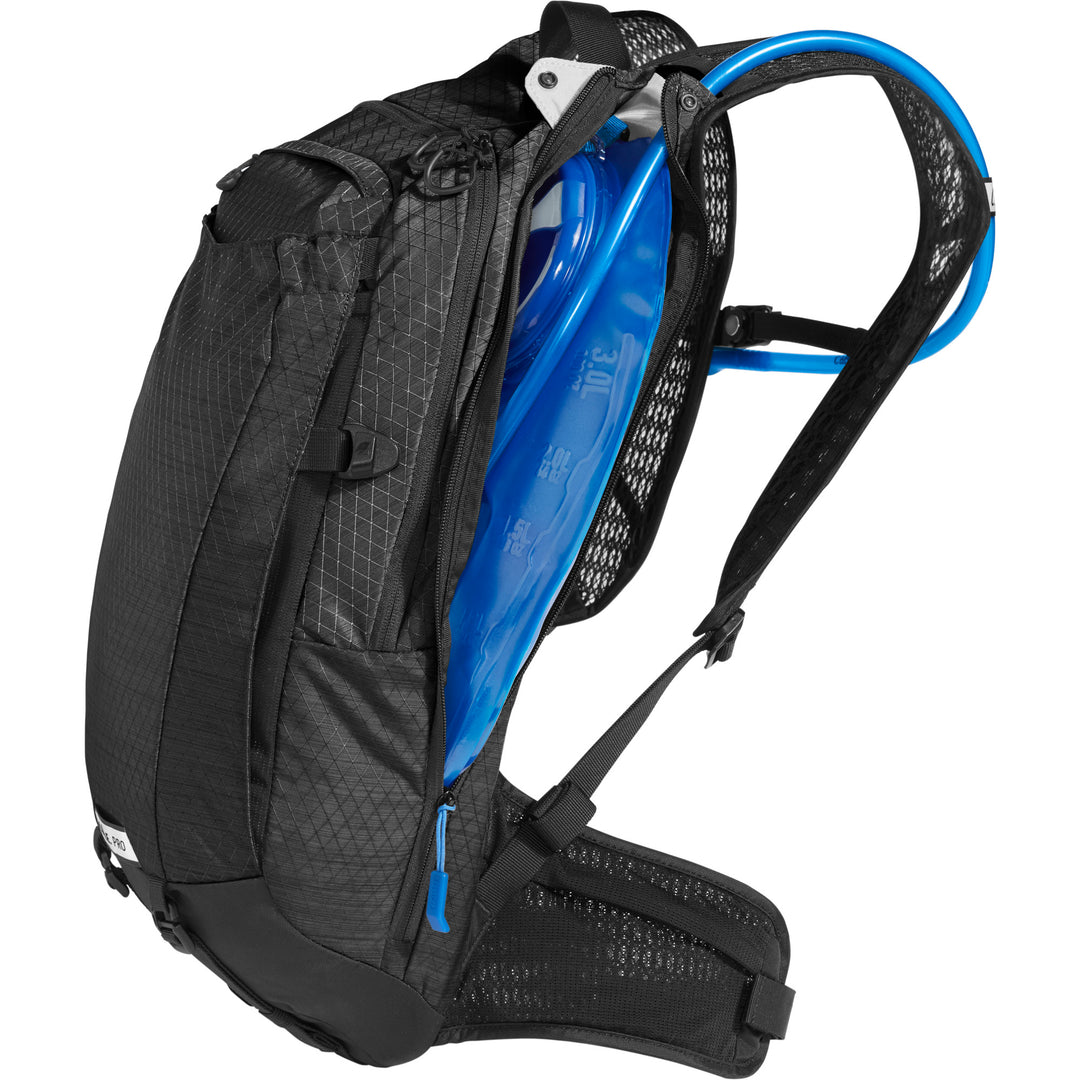 A side picture of the Camelbak M.U.L.E. Pro 14 3 Litre S24