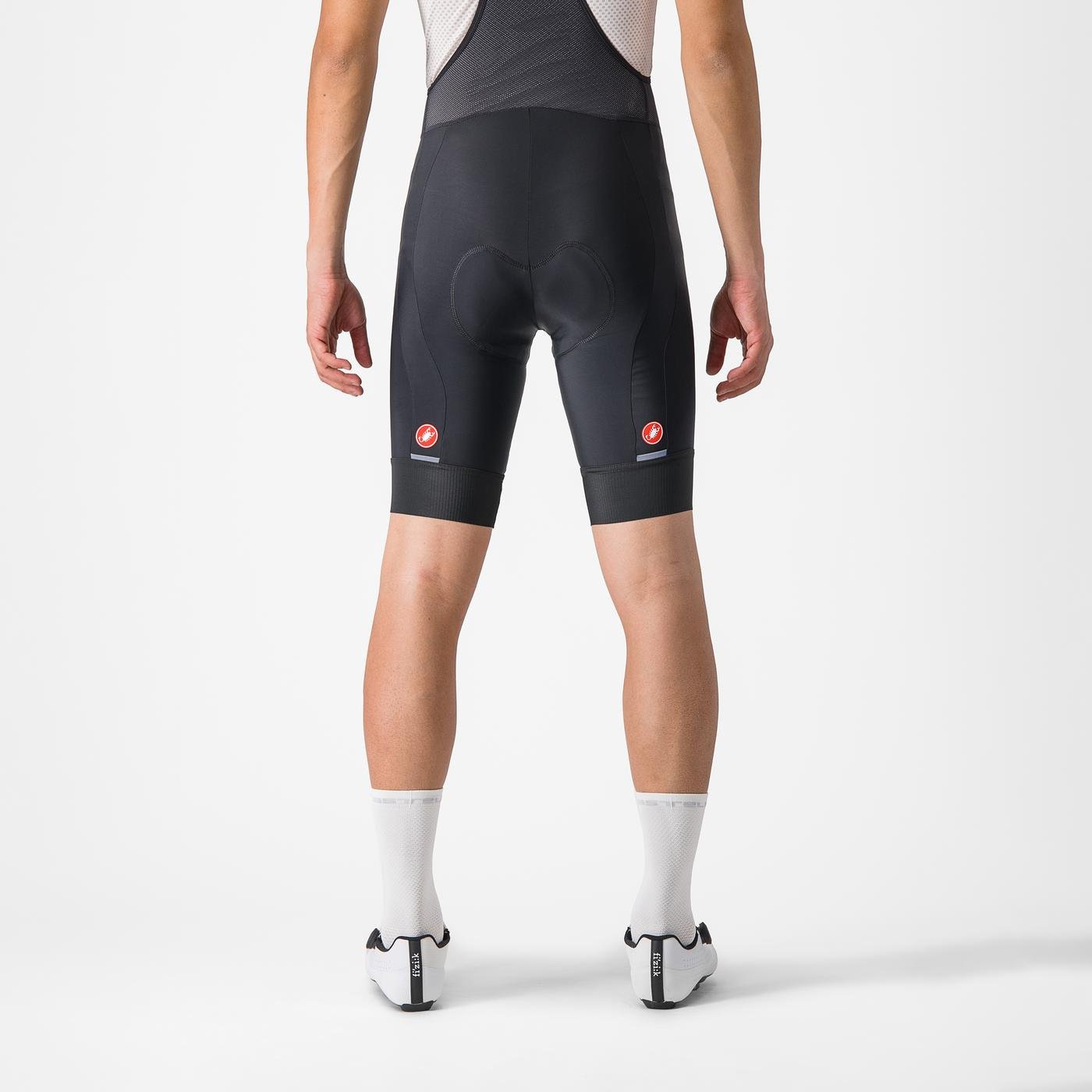 A picture of a man wearing Castelli Entrata 2 Bibshort from the waiste down