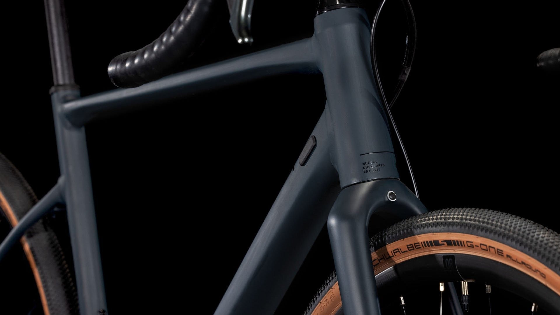 A close up picture of the front fork of the Cube Nuroad Pro Gravel Bike