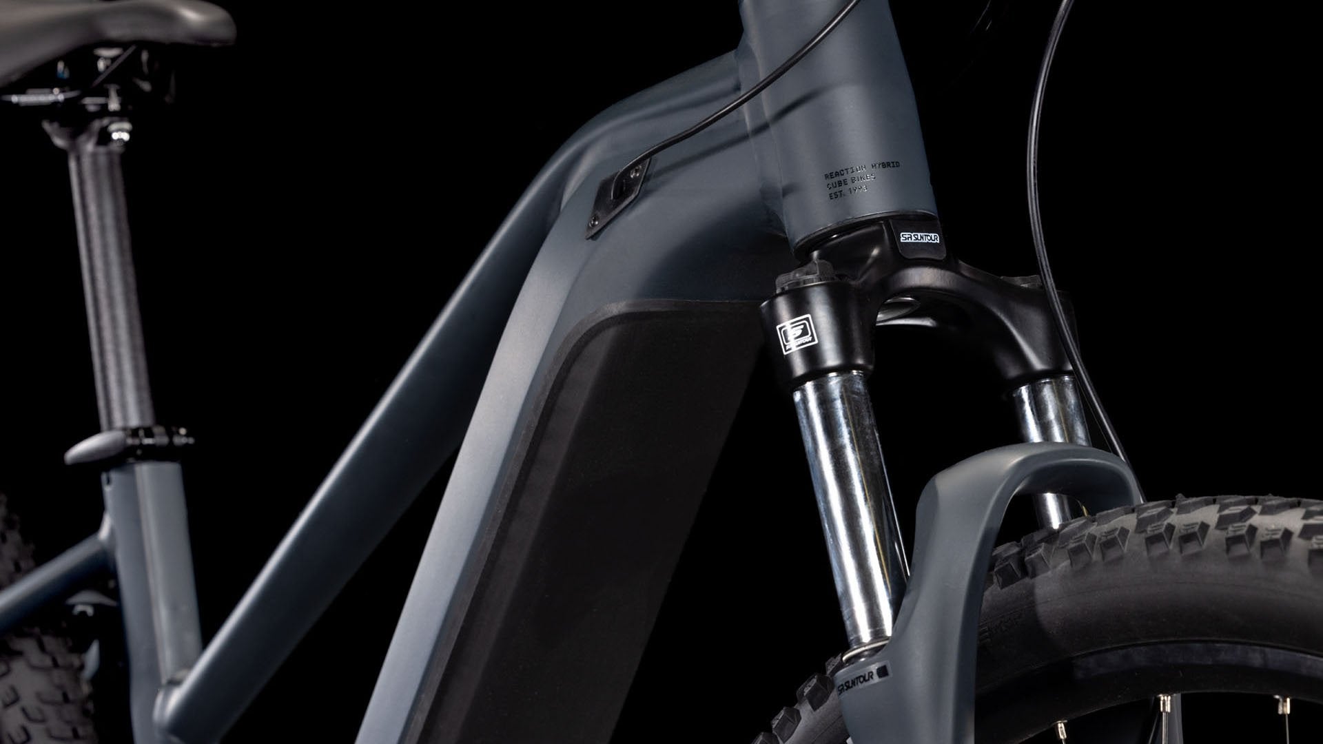 A close up picture of the front fork on the Cube Reaction Hybrid Perfomance 625 Electric Bike