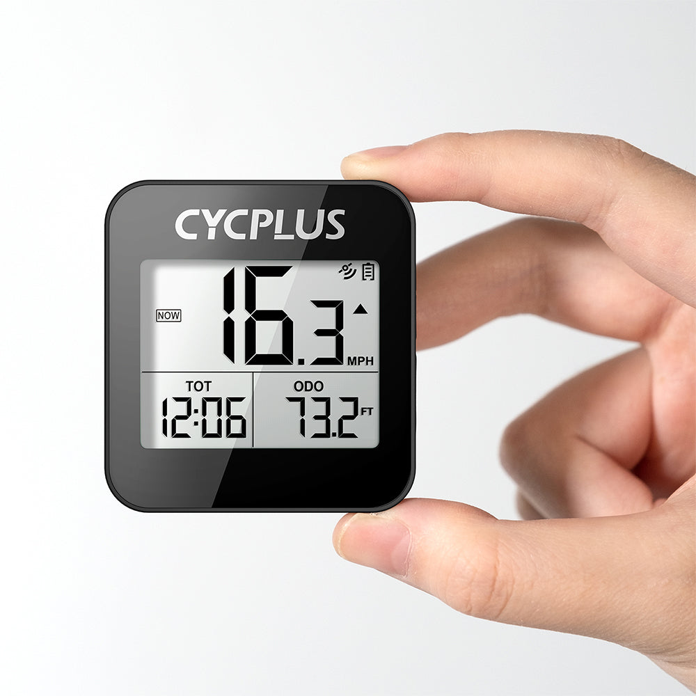A picture of someone holding the Cycplus G1 GPS Cycling Computer