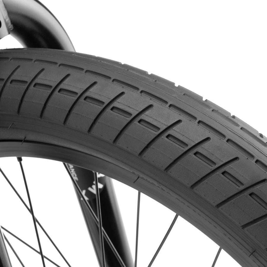 a picture of the wheel on the Kink Curb BMX Bike