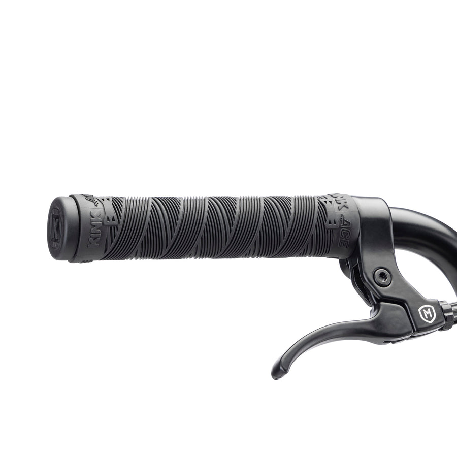 A picture of the handlebar of the Kink Curb BMX Bike