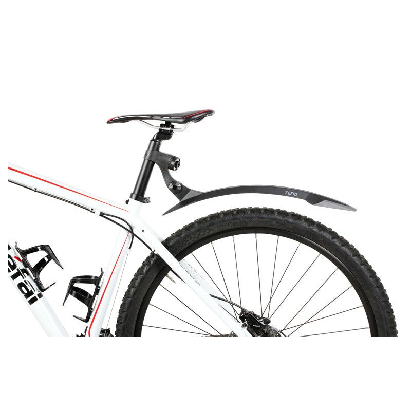 A picture of the Zefal Deflector RM60 Rear Mudguard fitted to a mountain bike