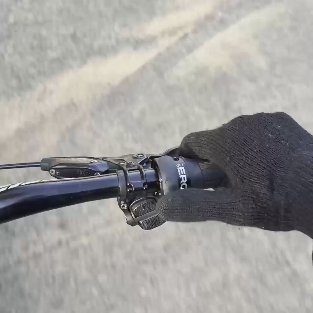 A video demonstrating how the Knog Oii Prima Bicycle Bell works