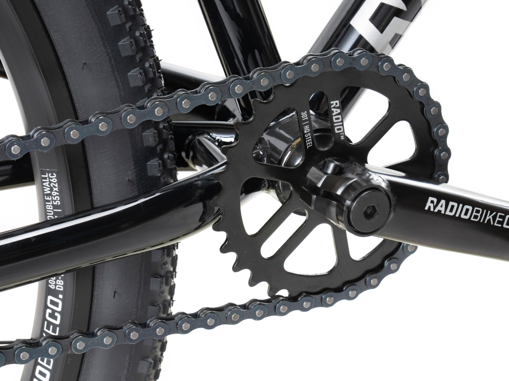 A picture of the front chainring of the Radio Asura Dirt Jumper Bike