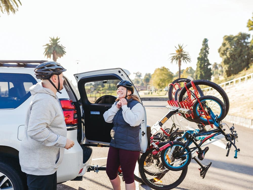 Versa 1.4 Vertical Bike Rack Hitch Mount