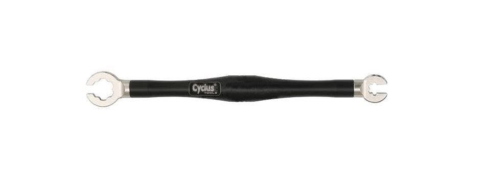 Black double-ended bicycle spoke wrench with 'Cyclus' branding on a white background