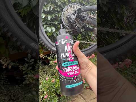 A video about how to install Muc Off Sealant into a tyre