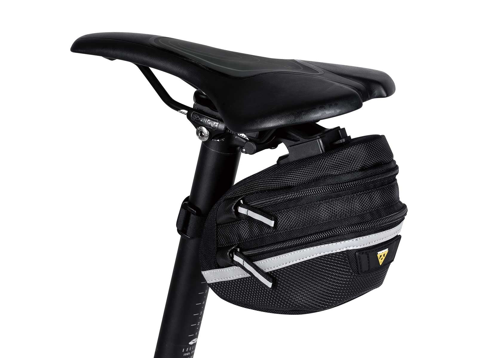 Wedge Saddlebag QR w/ Cover